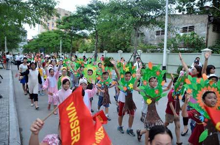 Học sinh Vinschool tập vận hành thành phố tương lai