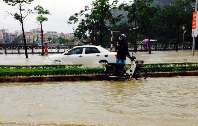 Mưa lũ lịch sử: Lại chuyện nhân tai hay thiên tai