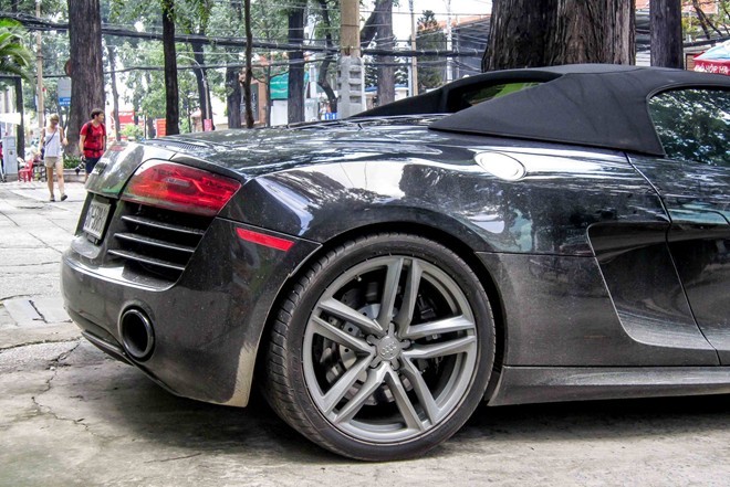 Siêu xe Audi R8 V10, mui trần, biển đẹp, Sài Gòn